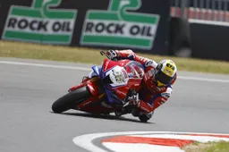Superbike, Donington test importante per Honda: cinque CBR in pista