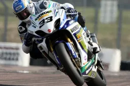 BSB Thruxton Qualifiche: Hill torna in pole, seconda la Ducati