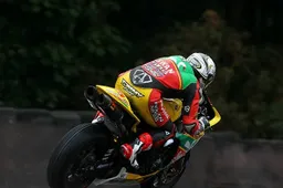 BSB Oulton Park Gara 1: vince Hill davanti a Brookes, Hopkins ko