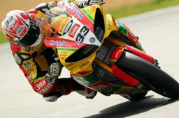 BSB Brands Hatch Qualifiche: Hill batte Hopkins per la pole