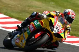 BSB: Tommy Hill conquista un'altra vittoria a Oulton Park
