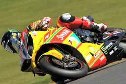BSB Brands Hatch Prove 1: Hill in testa, Haga risale ed è 3°