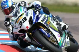 BSB Thruxton Gara 1: Tommy Hill allunga in campionato