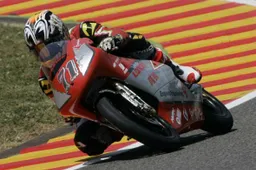 125cc: Tomoyoshi Koyama vicino al Racing Team Germany