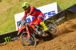 Sportività e Motocross: Marshal Weltin si ferma e soccorre Tony Cairoli!