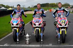 Buildbase Suzuki prepara il BSB 2022 vincendo la Race of the Year