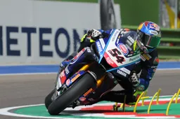 Superbike Imola: Toprak-Rea incollati, Bautista insegue nelle prove 1