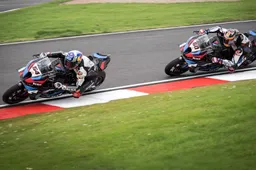 Superbike Donington: warm up, la BMW non rovina più le gomme