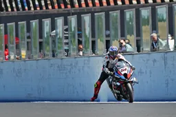 Superbike Misano: Bulega vs Toprak duello stellare, ma la pole è turca