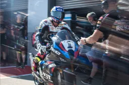 Superbike: Mondiale dei sospetti, telaio BMW ispezionato dalla FIM