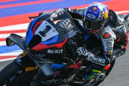 Superbike Misano: Toprak fuga per la vittoria, Bulega si arrende