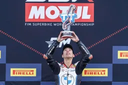Superbike Assen: Razgatlioglu fa sognare BMW, poi critica Dorna