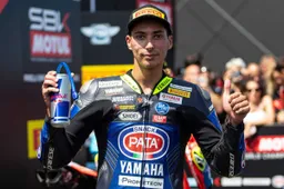 SBK, Razgatlioglu: "Bautista corre da solo, io e i tifosi ci annoiamo"