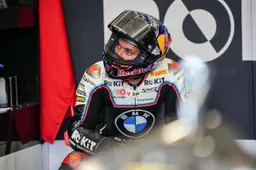 Superbike, Toprak Razgatlioglu furioso con Dorna: "Ora la BMW non funziona"