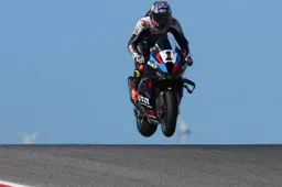 Superbike: Toprak Razgatlioglu infiamma Portimao, ma non sottovaluta Ducati