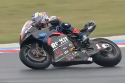 Superbike Ungheria: Toprak è uno Sprint da Re, Bulega affonda