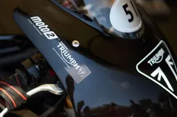 Triumph Moto2 in pista al Goodwood Festival of Speed 2018