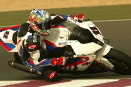 Superbike: il segreto delle incredibili partenze di BMW e Aprilia