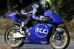 Moto3: scende in pista la TSR3 Honda per il mondiale 2012