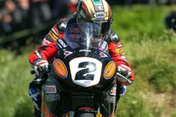 Tourist Trophy: John McGuinness pronto per la stagione 2011