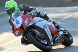 Tourist Trophy: prime prove per la Superbike, John McGuinness già a 128 mph