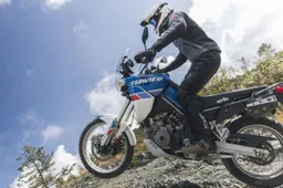 T.UR presenta Podium Hydroscud, la giacca adventure per l'offroad invernale