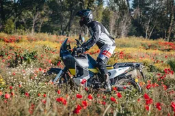 THREE il completo off-road con l'impronta dei campioni dell'enduro