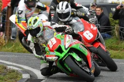 Ulster Grand Prix: Guy Martin vince la finale, tripletta per Michael Dunlop