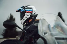 Airoh Commander 2: il casco perfetto sia su strada che in off road