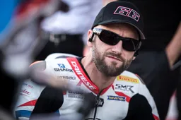 Superbike: grave trauma cranico per Tom Sykes, rimane in osservazione