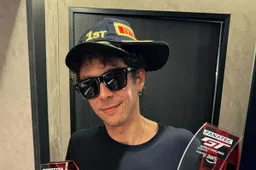 MotoGP, Stoner: "Tutti incolpano Marquez, ma iniziò Valentino"