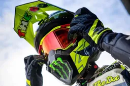 Valentino Rossi sale in cattedra: lezione di fisica su curve e highside