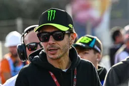 Valentino Rossi salterà la 24 Ore di Dubai: WRT ritira le BMW M4