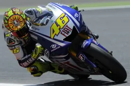 MotoGP Barcellona Warm Up: Rossi capeggia il tris Yamaha