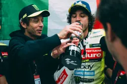 MotoGP, Valentino Rossi e il senso di responsabilità verso Bezzecchi