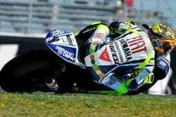 MotoGP: la Yamaha di Valentino Rossi all'aeroporto di Rimini