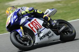 MotoGP: un mese dopo l'incidente Valentino Rossi in pista