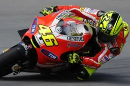 MotoGP: classifica invariata a Sepang, Pedrosa 1°, Rossi 14°