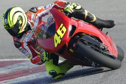 MotoGP: ecco Valentino Rossi in pista a Misano con la 1198
