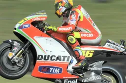 Valentino Rossi: "Perdiamo troppo nelle curve veloci"