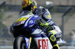 MotoGP: Valentino Rossi "Deluso per la gara, l'annuncio alle 6"