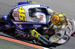 MotoGP Barcellona Gara: Valentino Rossi, lezione a Lorenzo