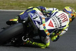 MotoGP: Valentino Rossi "Non potevo lottare con Lorenzo"