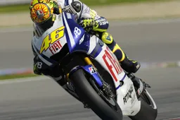 MotoGP: Valentino Rossi "Mi opero alla spalla a fine 2010"