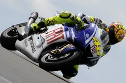 MotoGP Donington Qualifiche: Valentino Rossi in pole