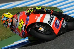 MotoGP: Rossi "La caduta non ci voleva, ma il passo c'è"