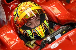 MotoGP: Valentino Rossi a Barcellona con la Ferrari F1