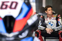 Superbike, van der Mark furioso con Redding: "Voleva mostrare qualcosa su Instagram"