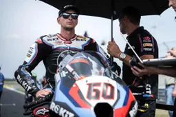 Superbike, BMW cambia tutto: van der Mark non affiancherà Petrucci