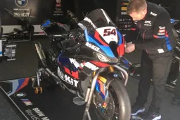 Superbike Test Jerez: le prime immagini, i motori ruggiscono!